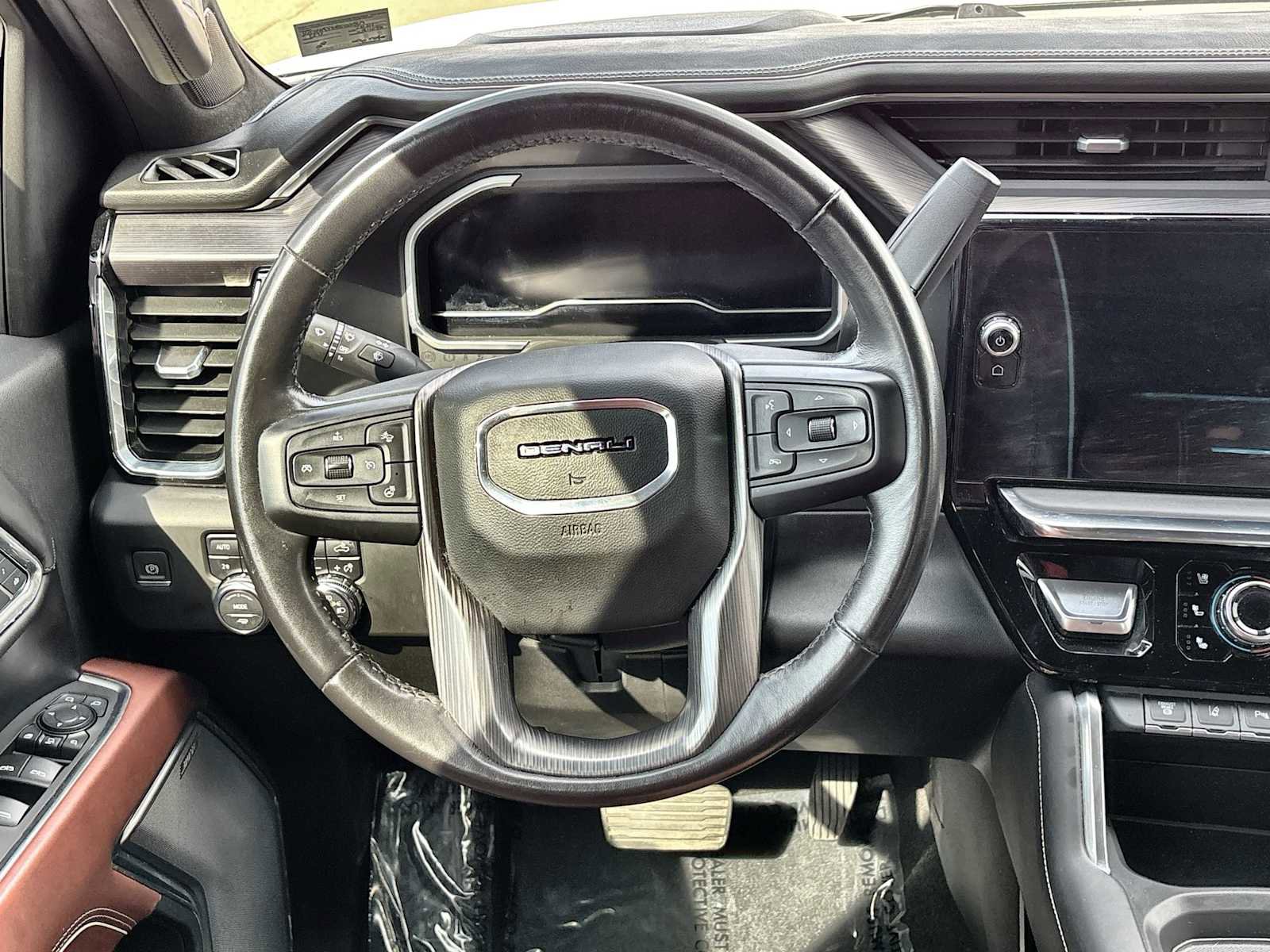 Used 2024 GMC Sierra 3500 Denali Ultimate image 21