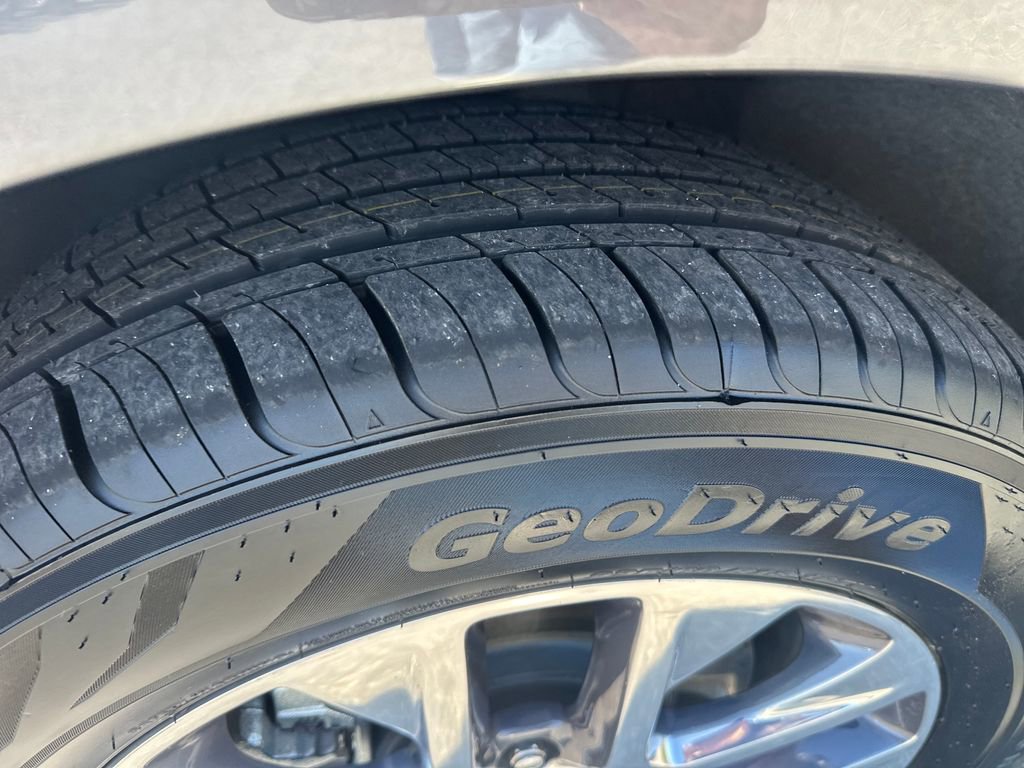 Used 2023 Chrysler Pacifica Pinnacle image 13