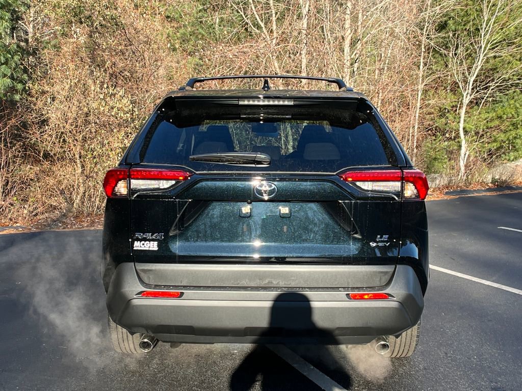 New 2025 Toyota RAV4 LE image 4