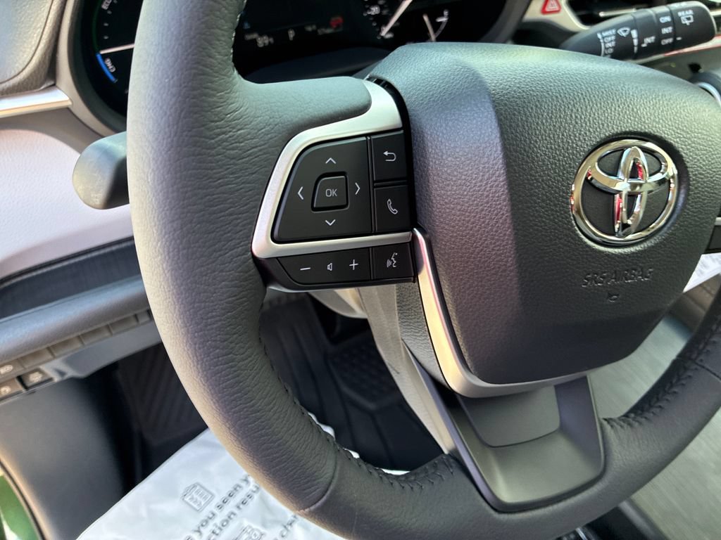 New 2026 Toyota Sienna XLE FWD image 26