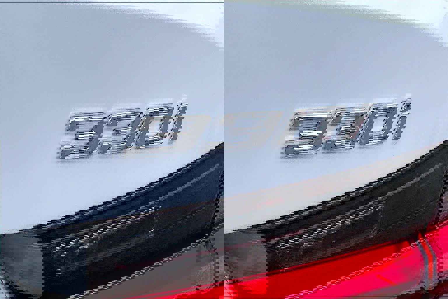 Used 2023 BMW 330i Sedan w/ Driving Assistance Package image 10