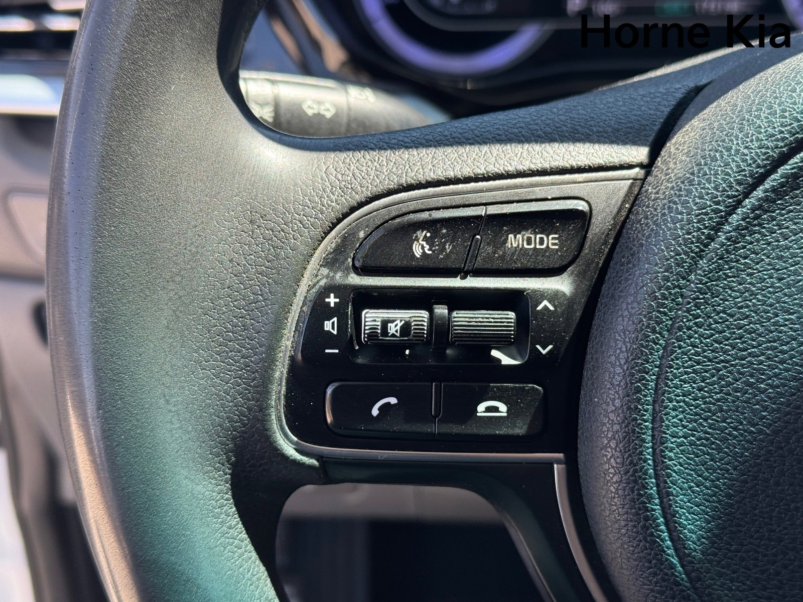 Used 2022 Kia Niro LX image 17