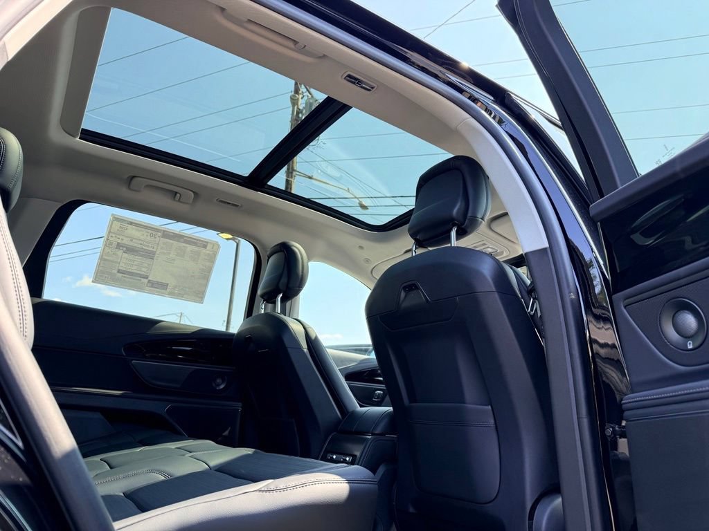 New 2026 Lincoln Nautilus Reserve w/ Jet Appearance Package AWD/4WD image 24
