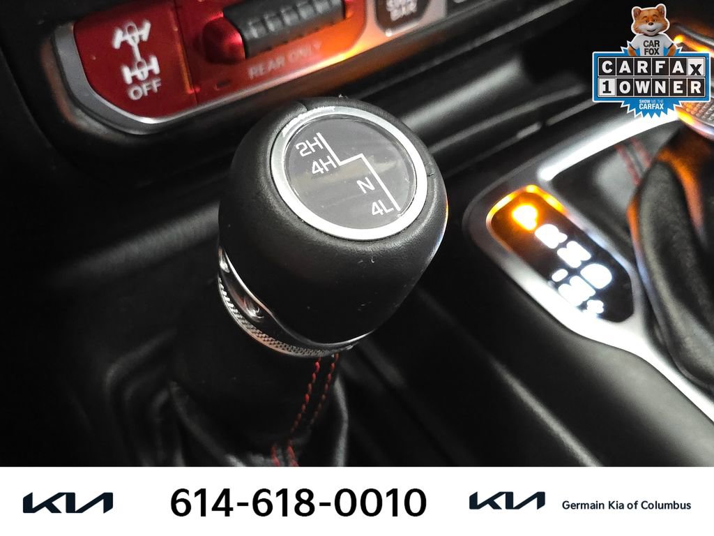 Used 2022 Jeep Wrangler Unlimited Rubicon w/ Cold Weather Group AWD/4WD image 33