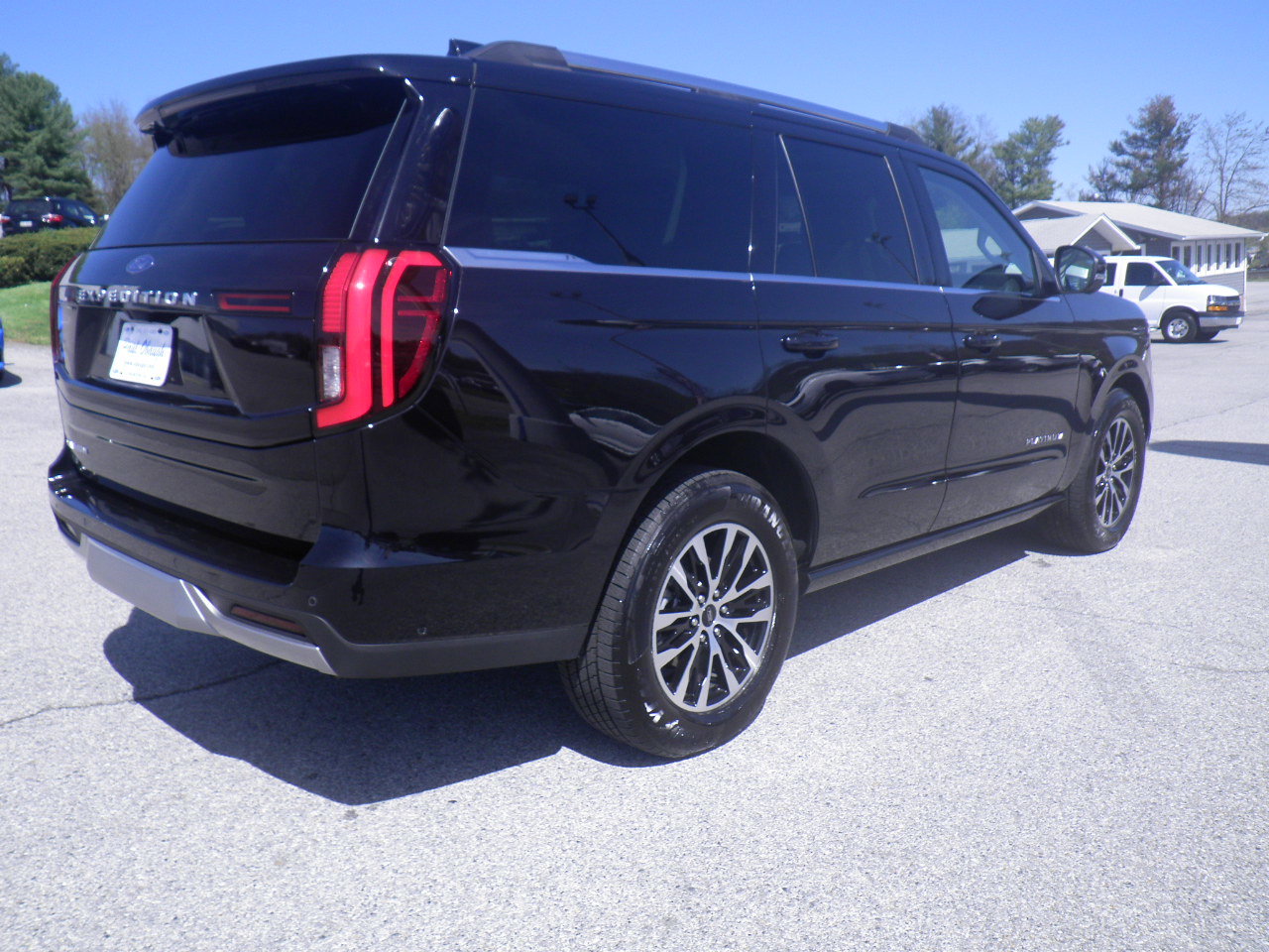 Certified 2025 Ford Expedition Platinum image 7