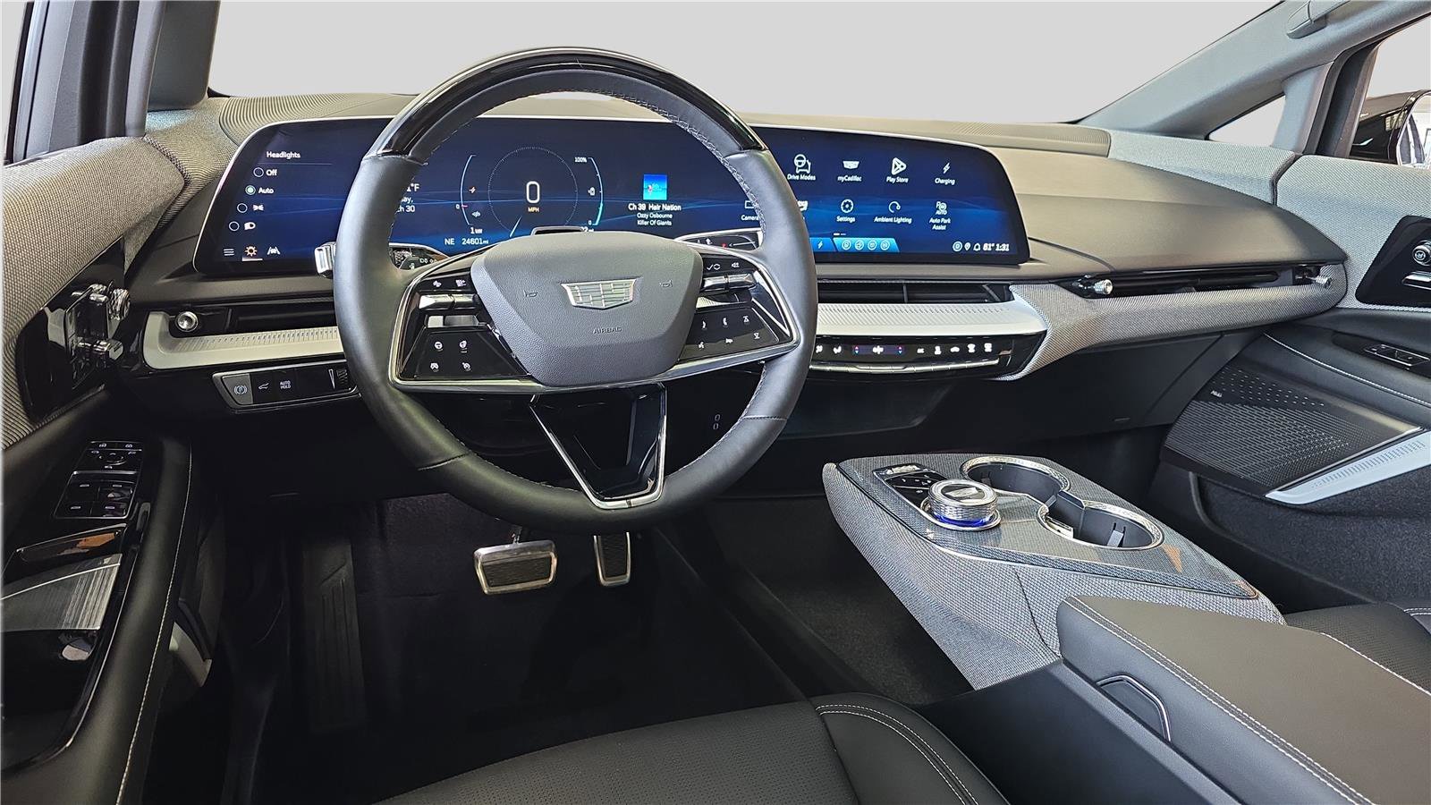 Used 2025 Cadillac Optiq Sport 2 w/ LPO, Floor Liner Package image 21