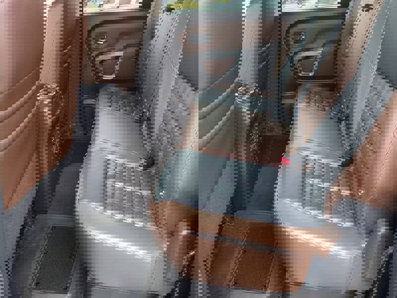 Used 2018 Nissan Titan Platinum Reserve w/ Platinum Utility Package image 19