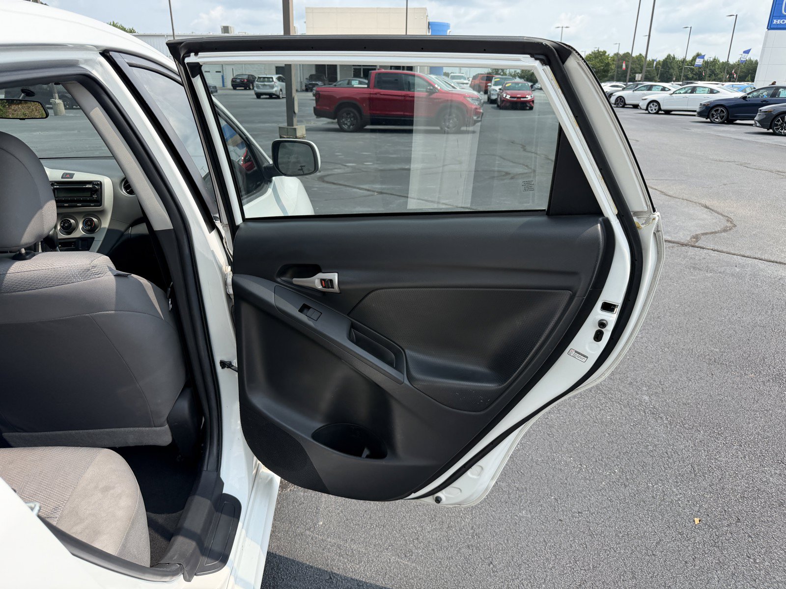 Used 2013 Toyota Matrix L w/ L Sport Pkg FWD image 12