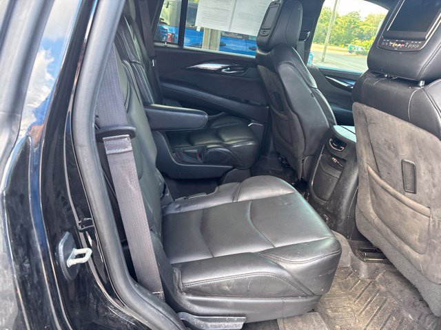 Used 2016 Cadillac Escalade Platinum AWD/4WD image 17