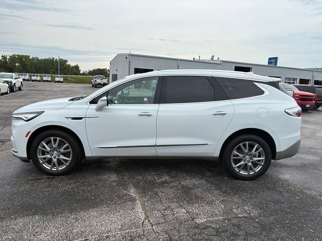 Used 2022 Buick Enclave Essence w/ Experience Buick Package AWD/4WD image 9