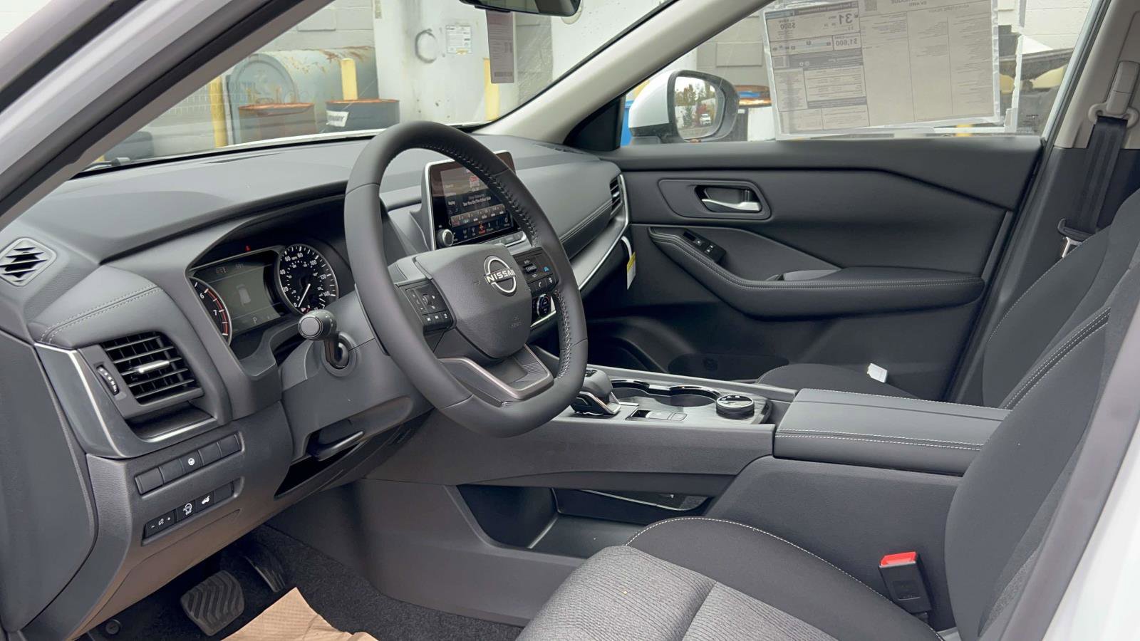 Used 2026 Nissan Rogue SV image 29