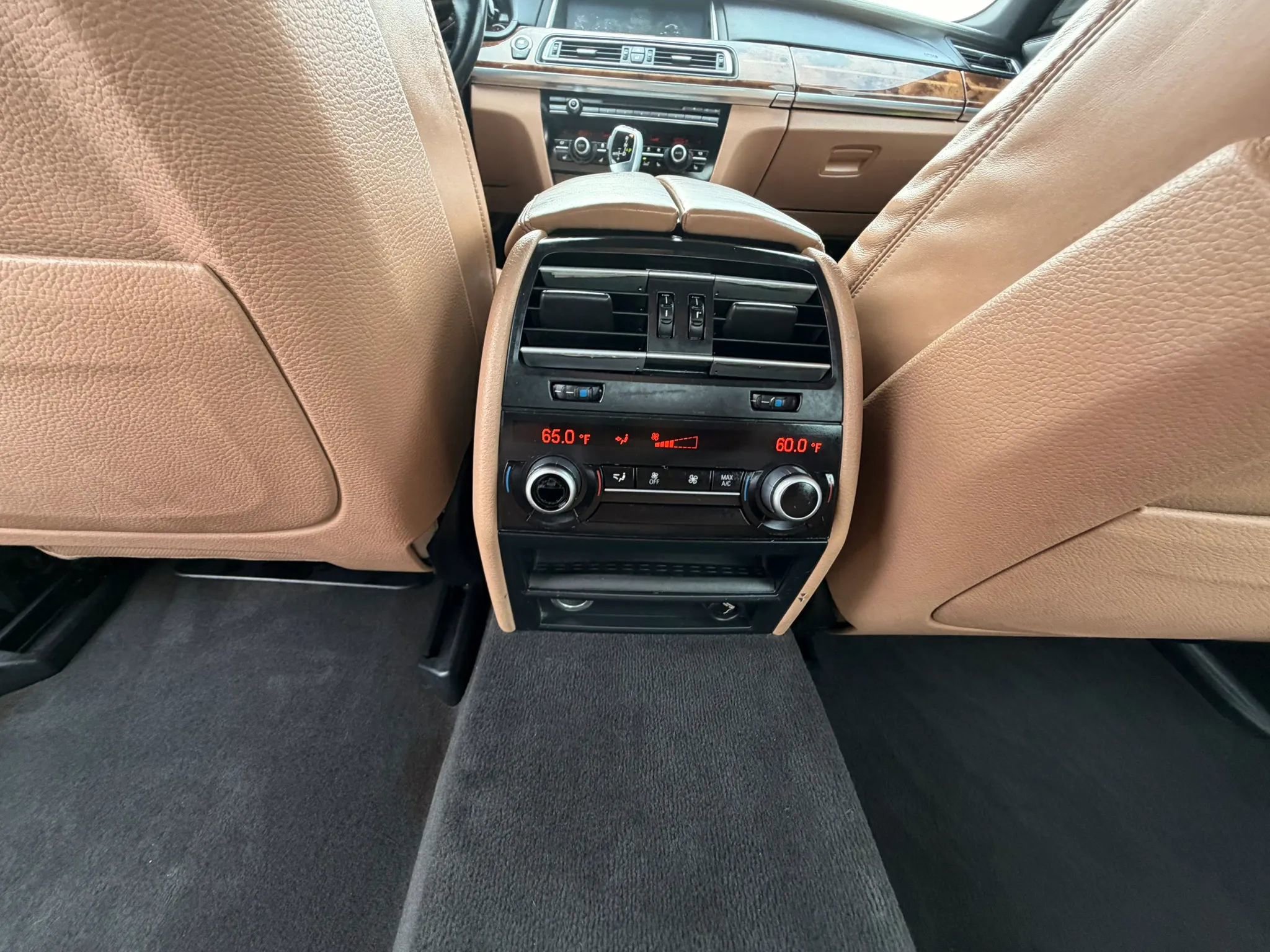 Used 2014 BMW 740Li image 31