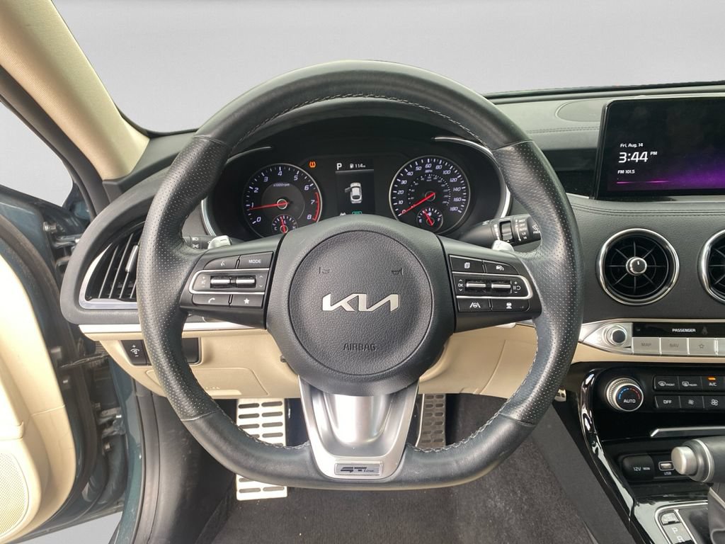 Used 2023 Kia Stinger GT-Line w/ Sun & Sound Package RWD image 12