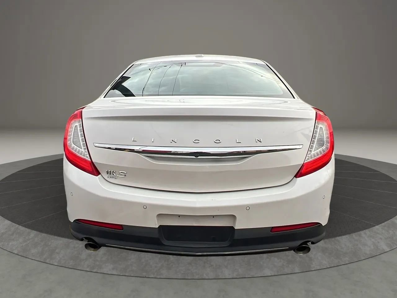 Used 2015 Lincoln MKS AWD w/ Equipment Group 101A image 6