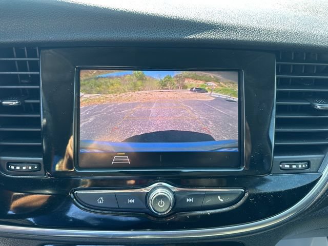Used 2021 Buick Encore Preferred AWD/4WD image 15