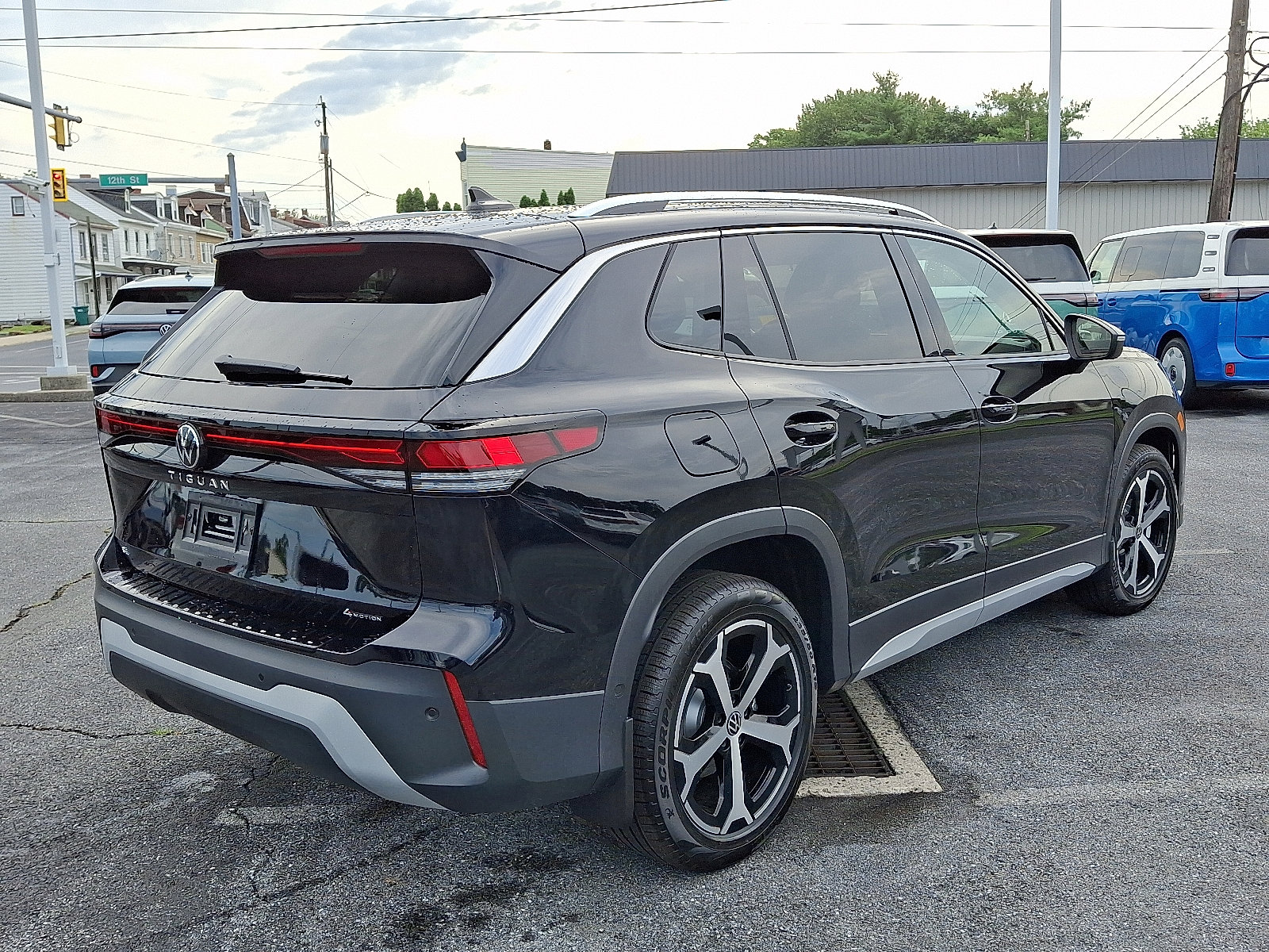 New 2025 Volkswagen Tiguan SE image 5
