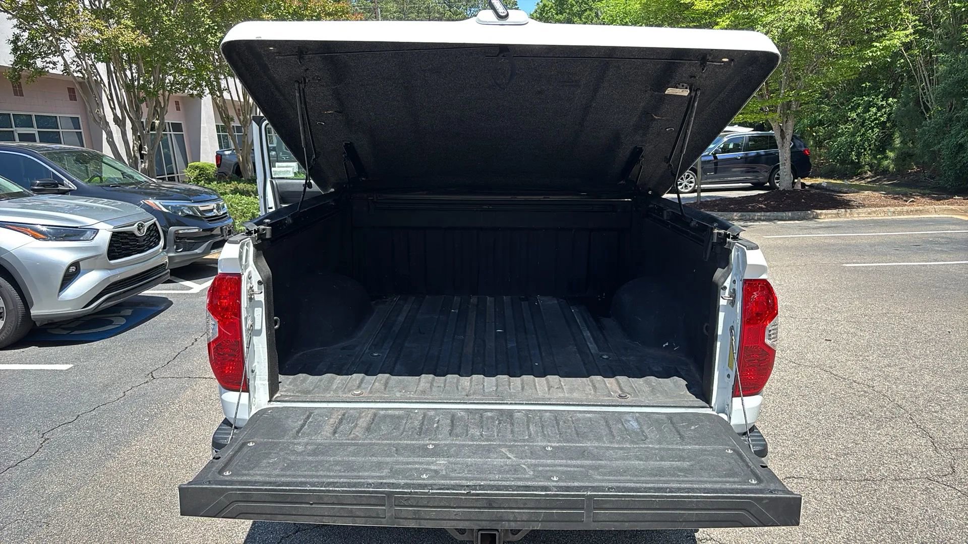 Used 2020 Toyota Tundra SR5 w/ SR5 Upgrade Package image 21