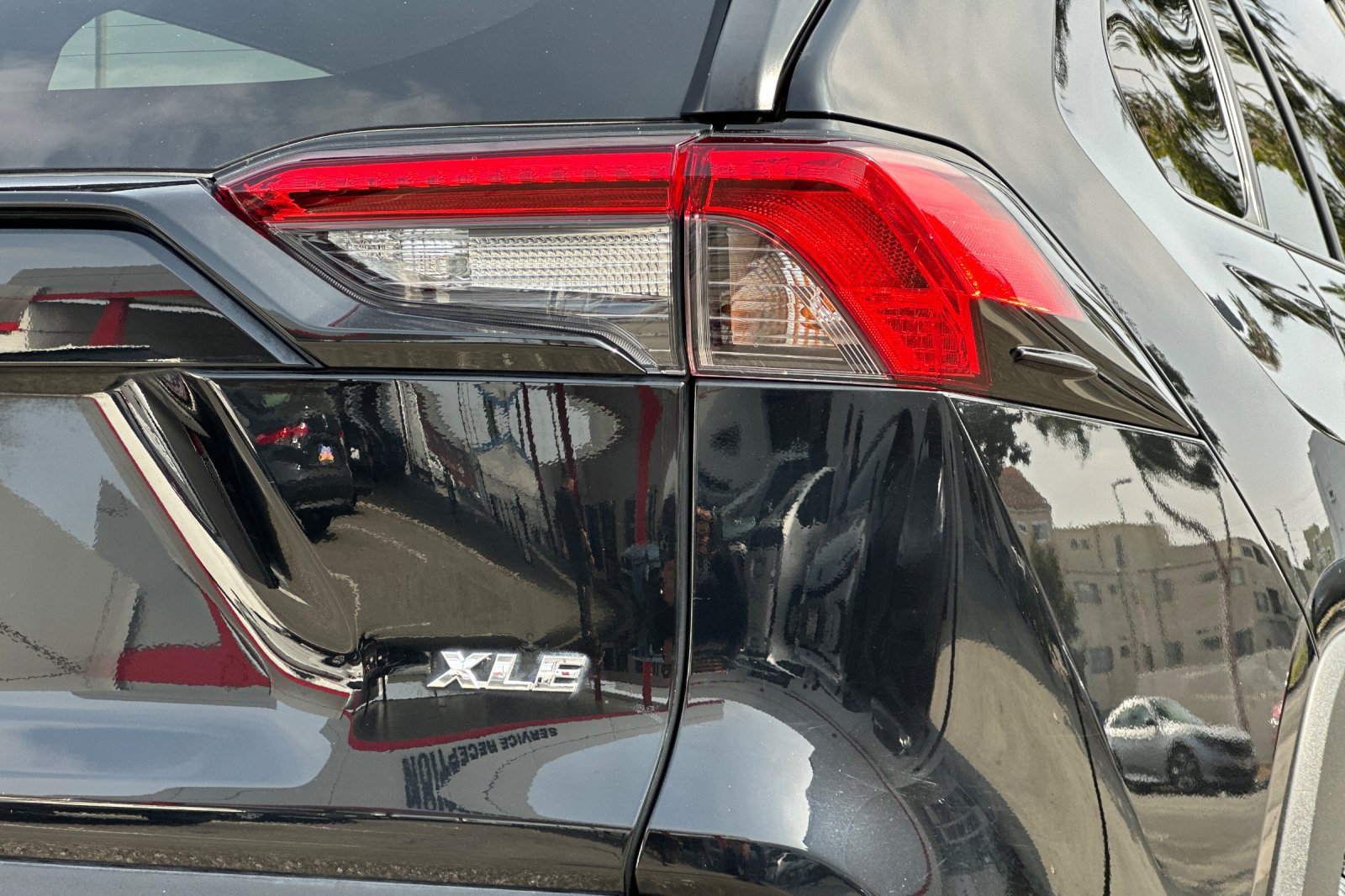 Used 2023 Toyota RAV4 XLE Premium FWD image 27