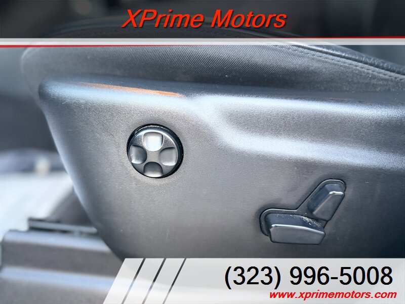 Used 2017 Jeep Grand Cherokee Altitude AWD/4WD image 17