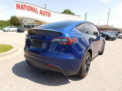 Used 2021 Tesla Model Y Long Range AWD/4WD image 5
