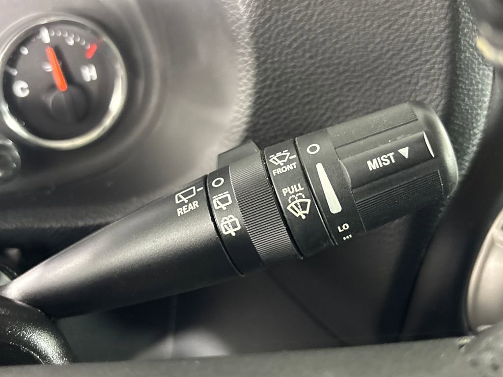 Used 2016 Jeep Wrangler Unlimited Sahara w/ Connectivity Group image 16