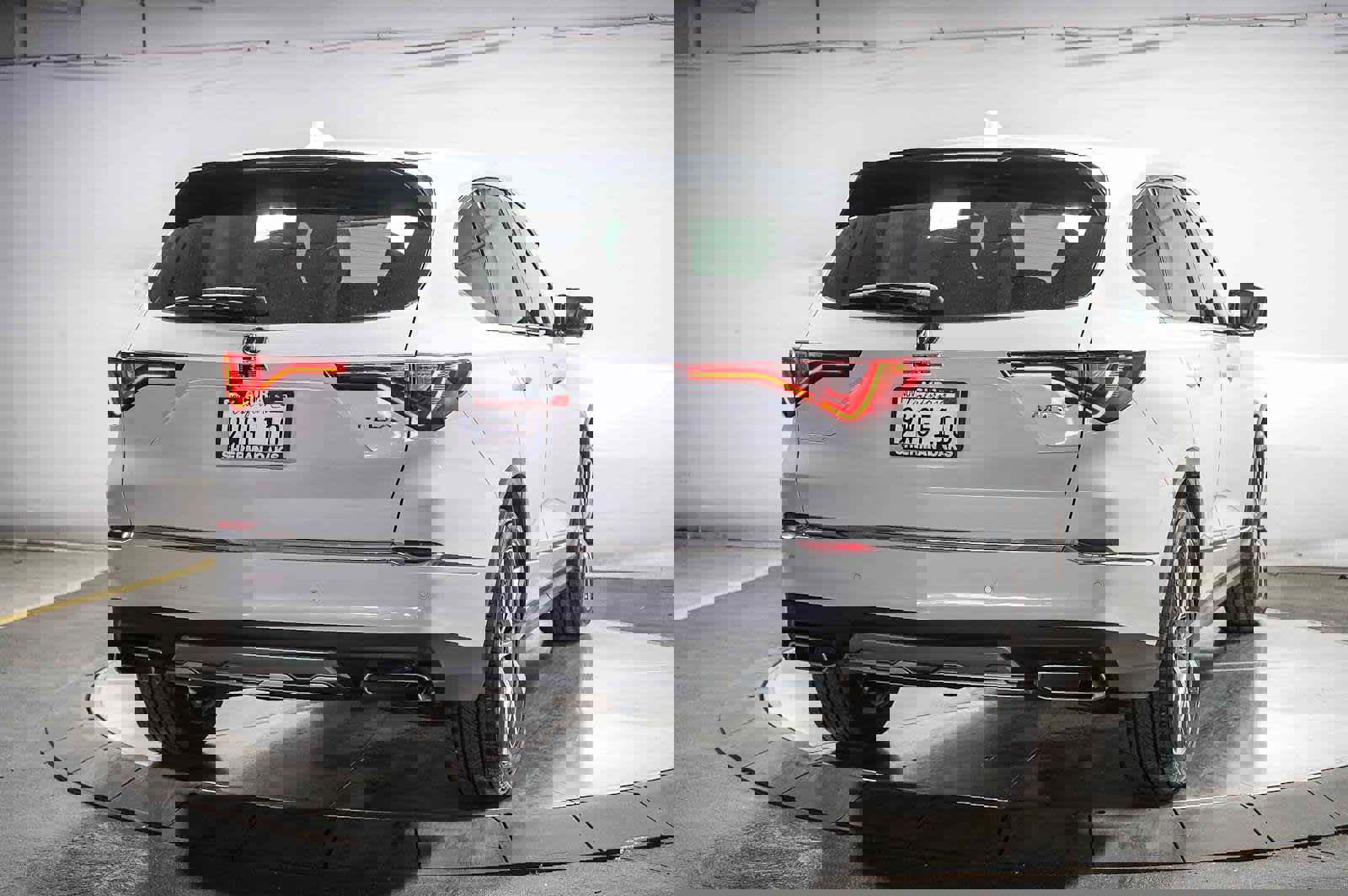 Used 2025 Acura MDX FWD w/ Technology Package image 13