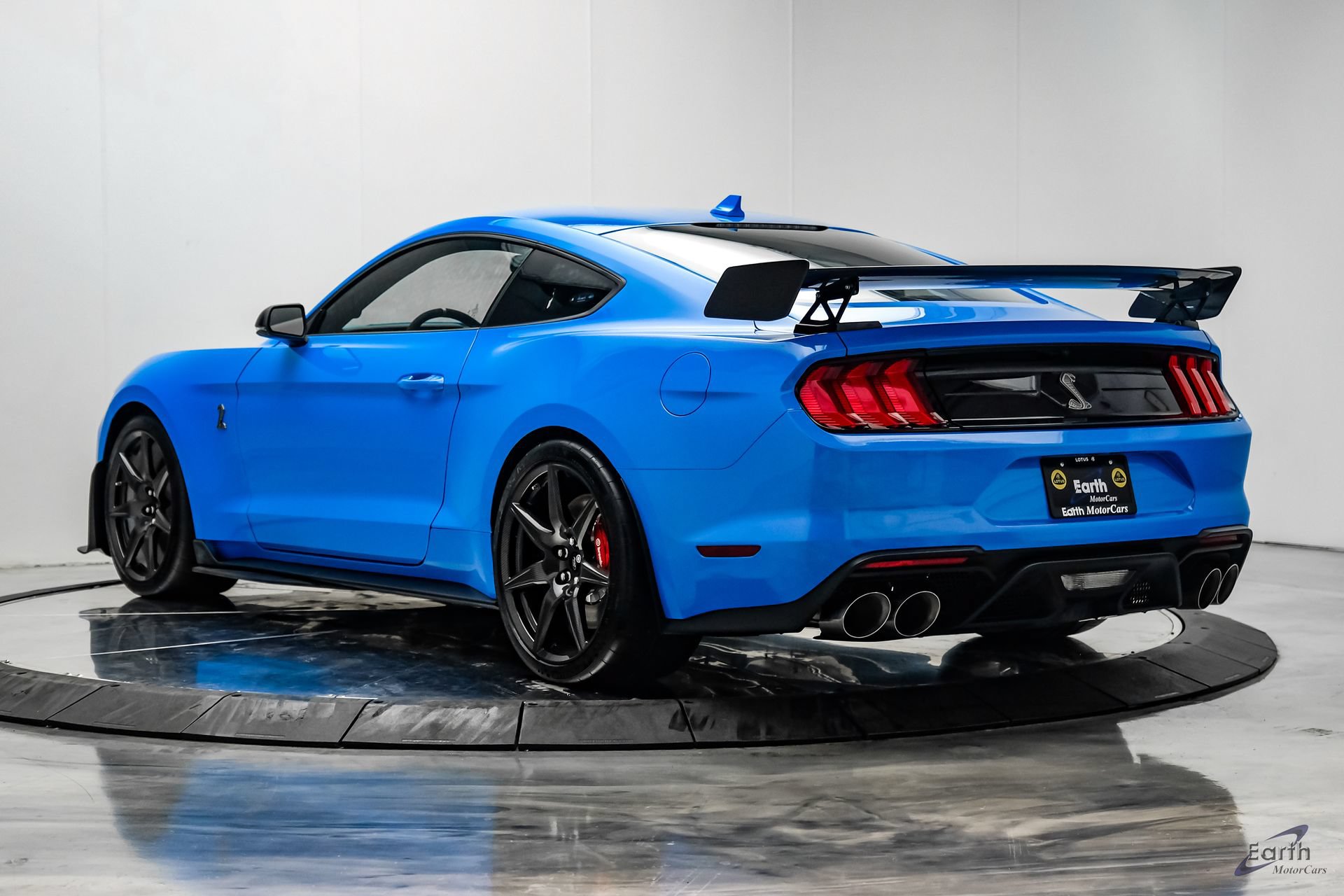 Used 2022 Ford Mustang Shelby GT500 w/ Carbon Fiber Track Pack RWD image 13