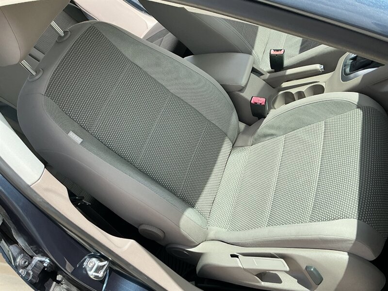 Used 2010 Volkswagen Jetta S FWD image 32