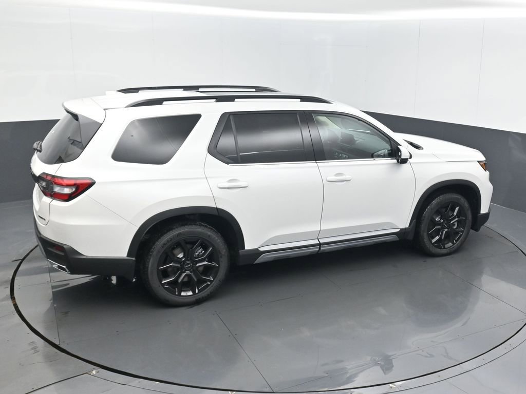 New 2025 Honda Pilot Touring image 24