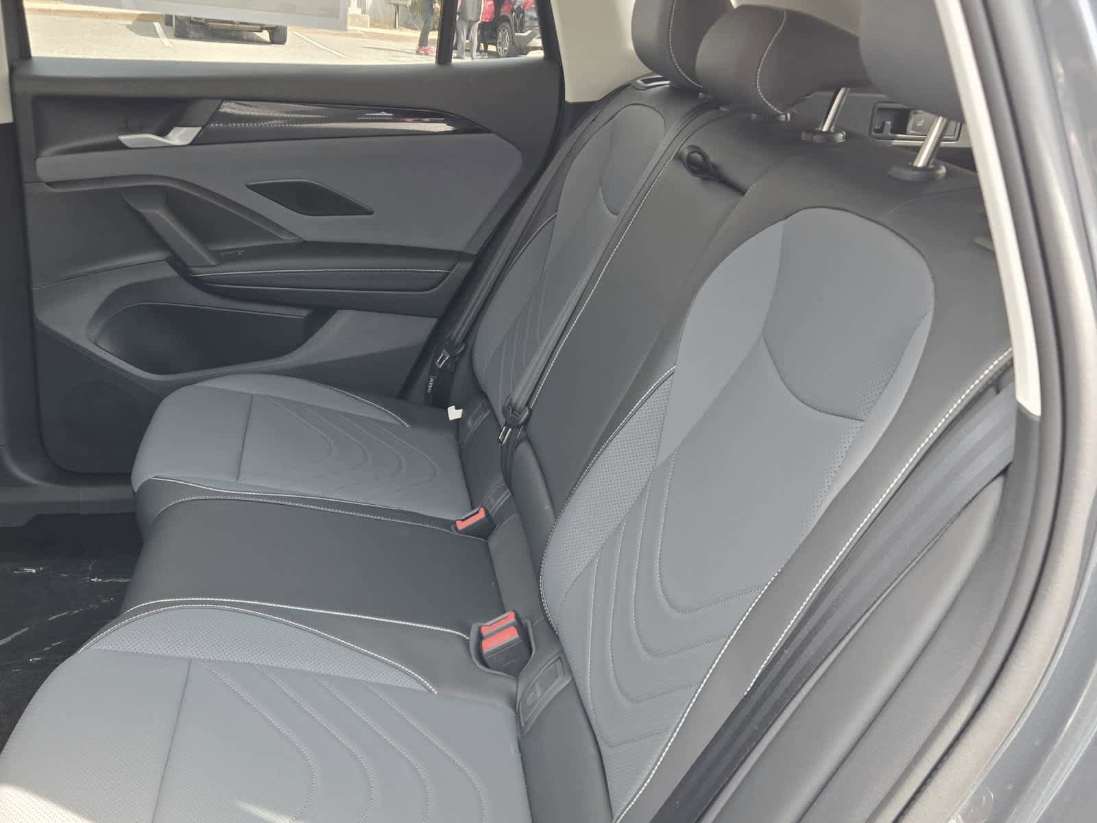New 2026 Volkswagen Tiguan SE AWD/4WD image 14