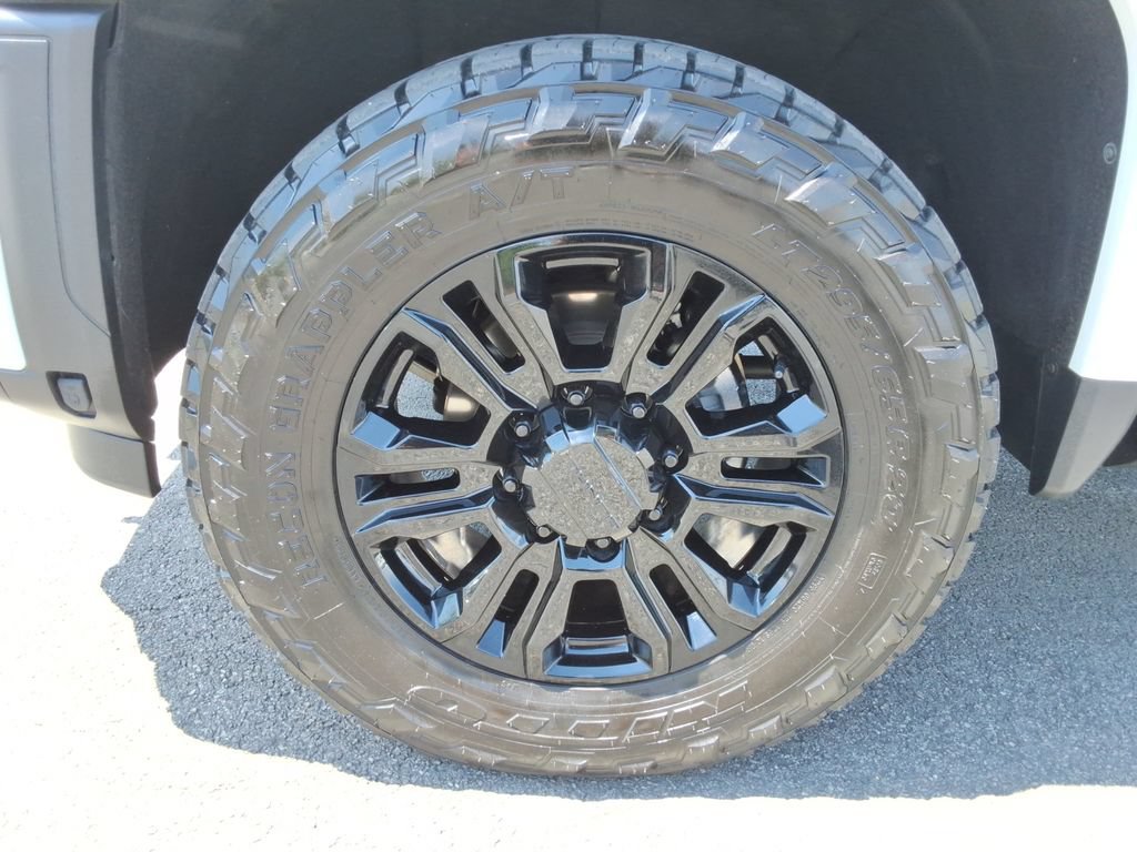 Certified 2025 GMC Sierra 2500 Denali Ultimate AWD/4WD image 10