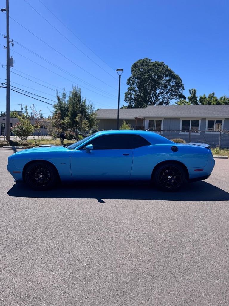 Used 2015 Dodge Challenger R/T Plus RWD image 8