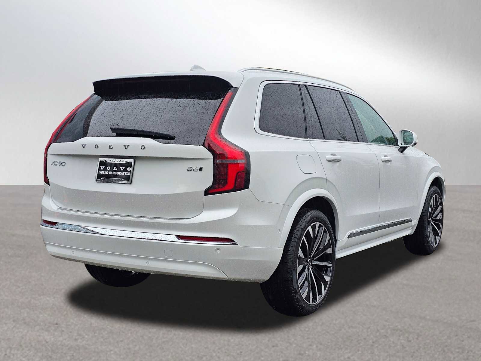 New 2026 Volvo XC90 B6 Plus w/ Protection Package Premier image 7