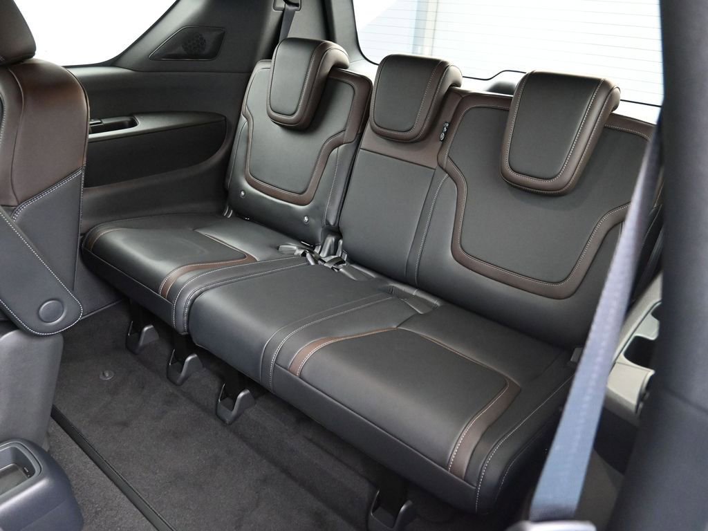 New 2025 Nissan Armada SL w/ Captain's Chari Seat Package image 24
