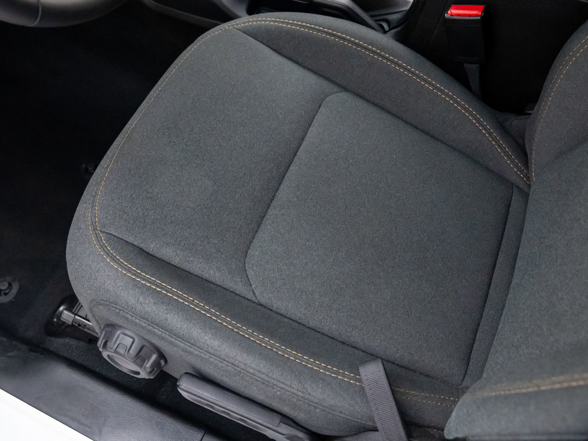 Used 2024 Jeep Wrangler Sahara image 14