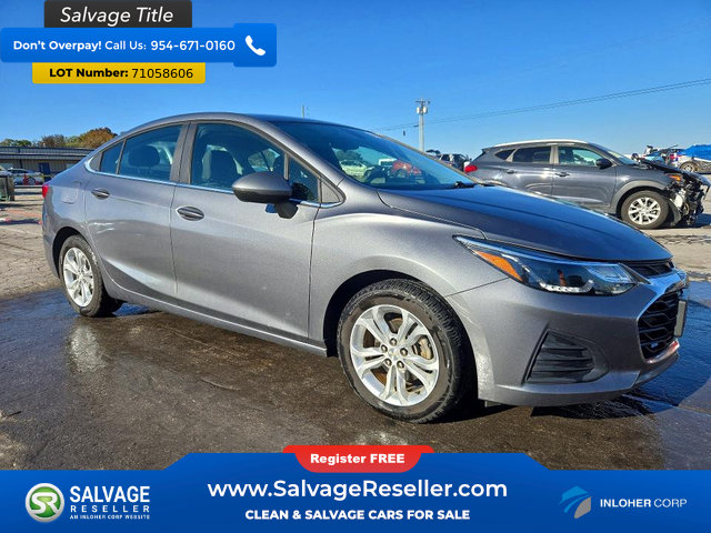 Used 2019 Chevrolet Cruze LT w/ Convenience Package FWD image 5