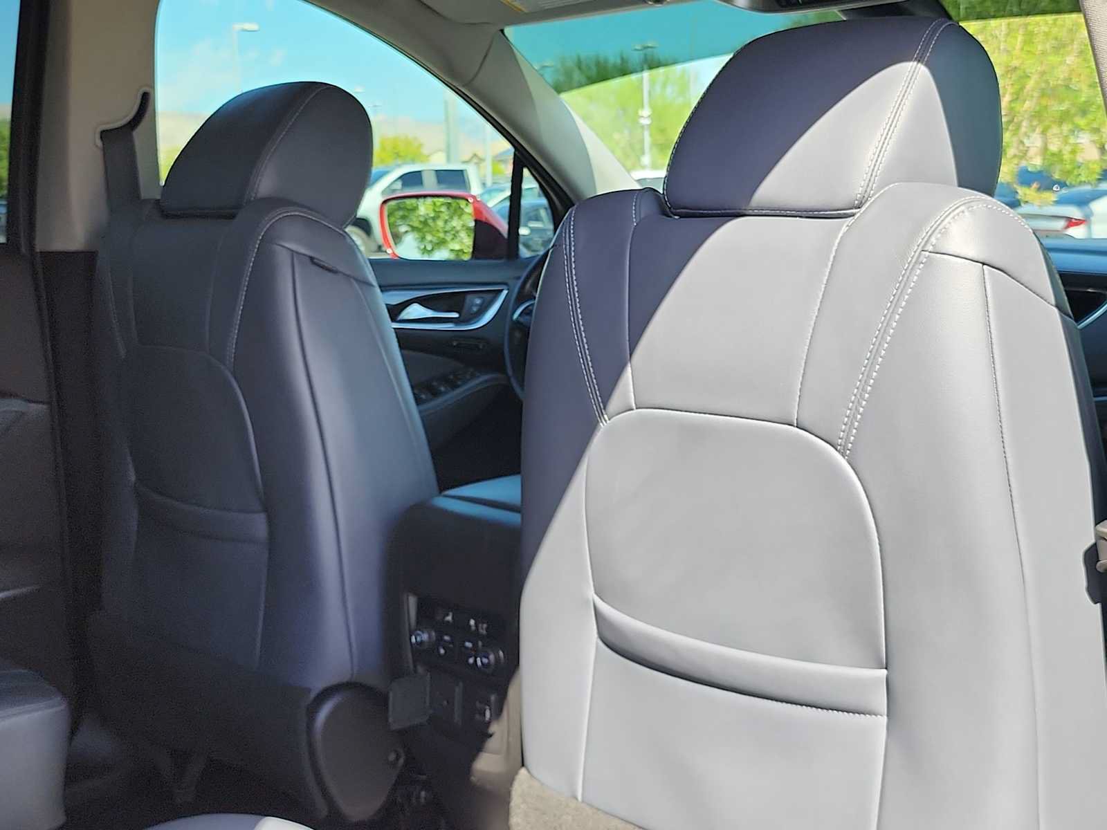 Used 2020 Buick Enclave Premium w/ Sun and Sites Package FWD image 16