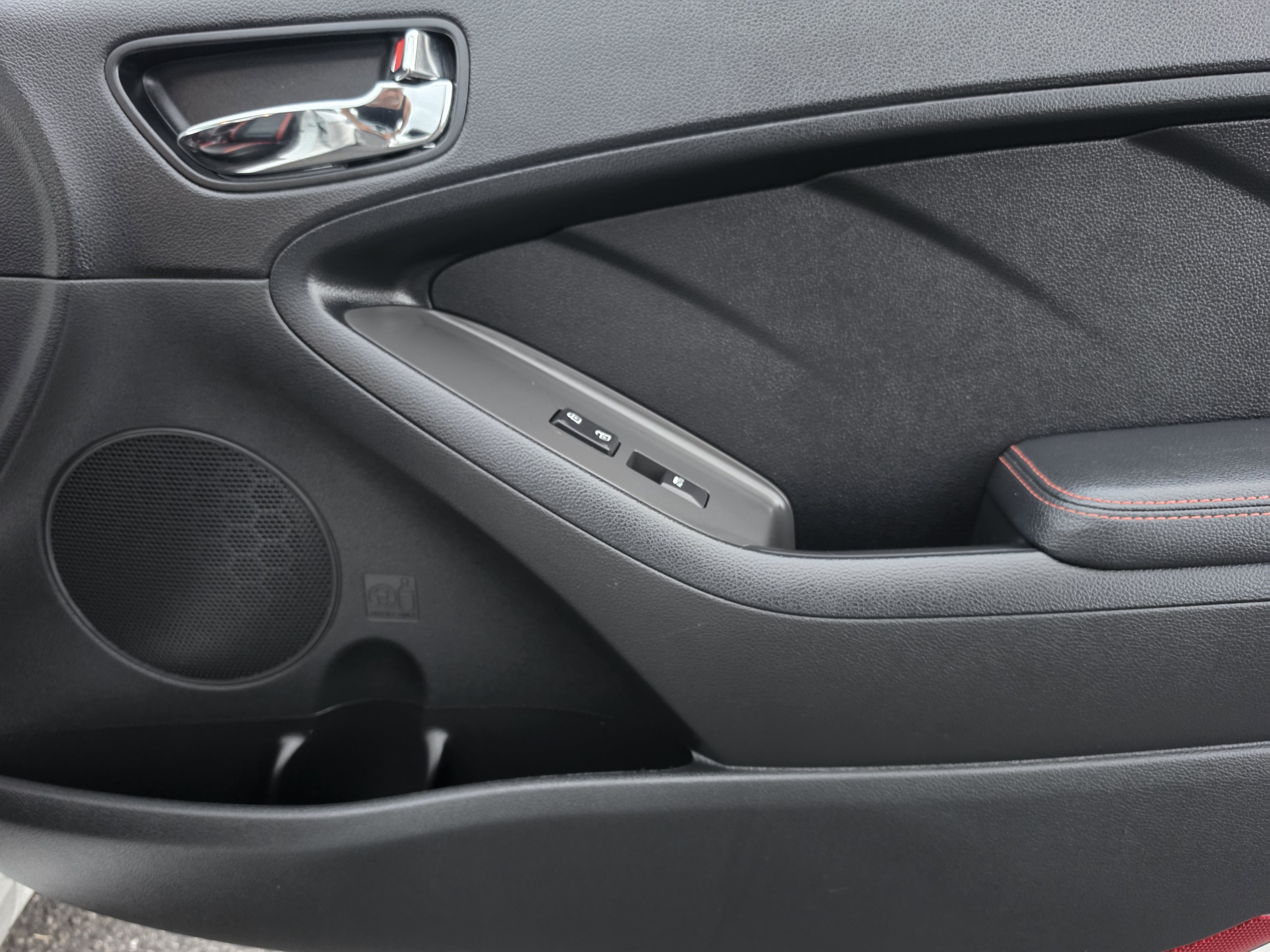 Used 2017 Kia Forte SX FWD image 10