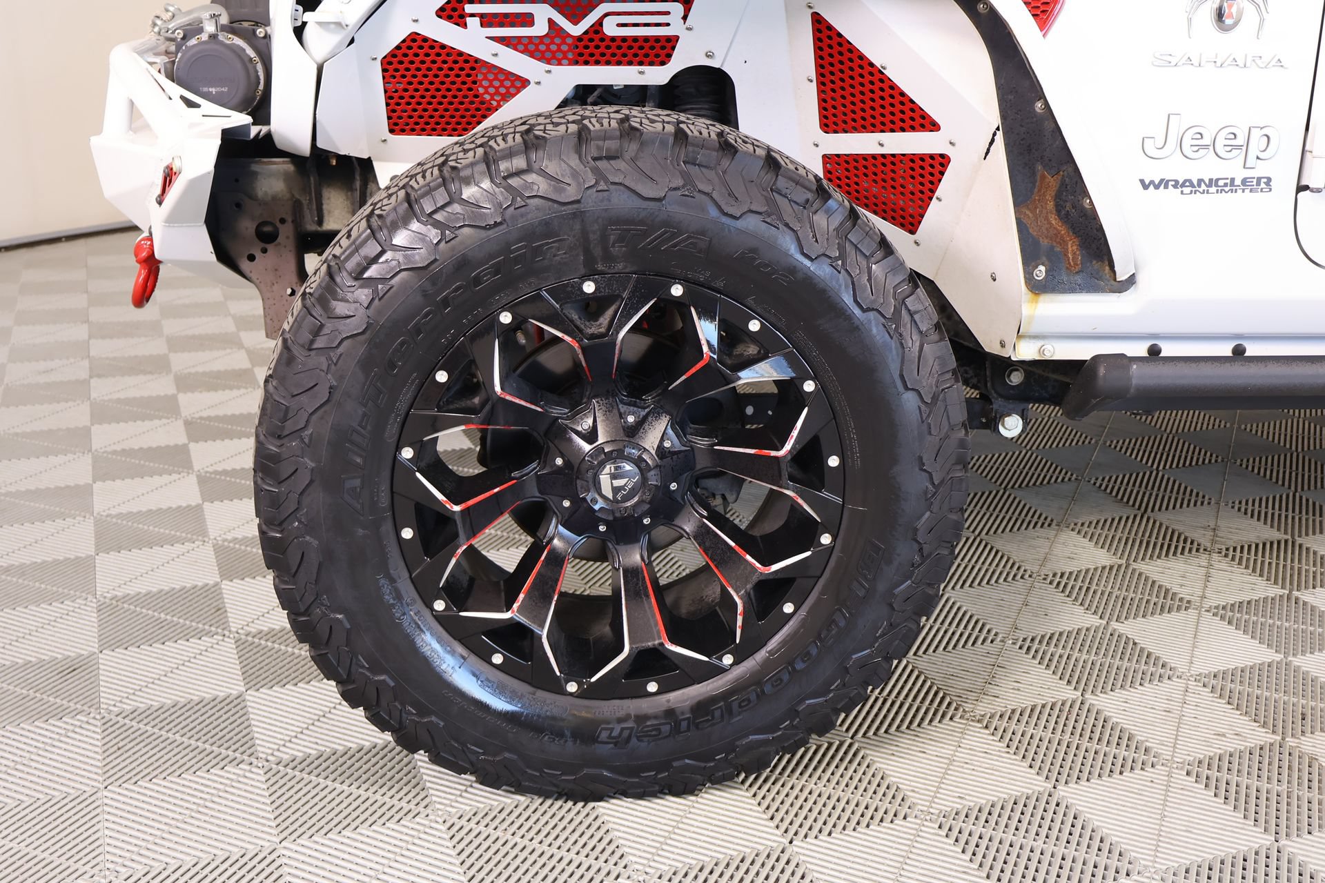Used 2019 Jeep Wrangler Unlimited Sahara AWD/4WD image 18