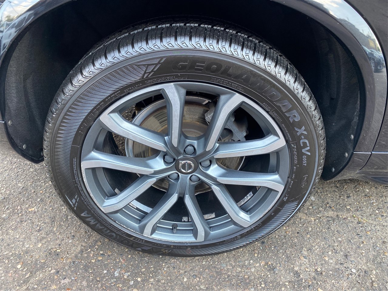 Used 2018 Volvo XC90 T6 Momentum w/ Convenience Package image 17