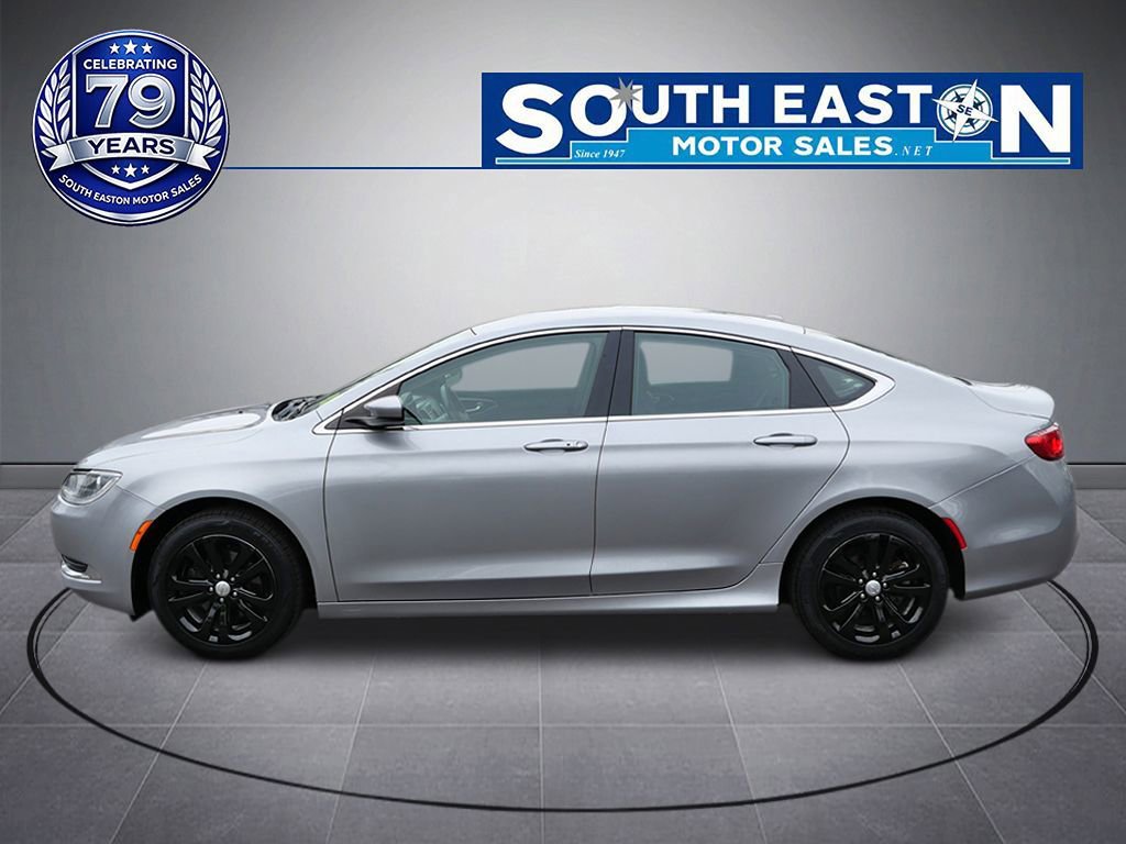 Used 2016 Chrysler 200 Limited w/ Convenience Group FWD image 7