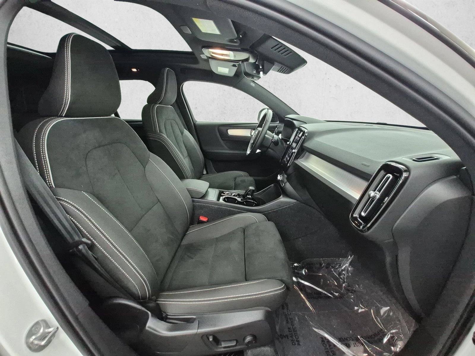 Used 2026 Volvo XC40 B5 Ultra AWD/4WD image 25