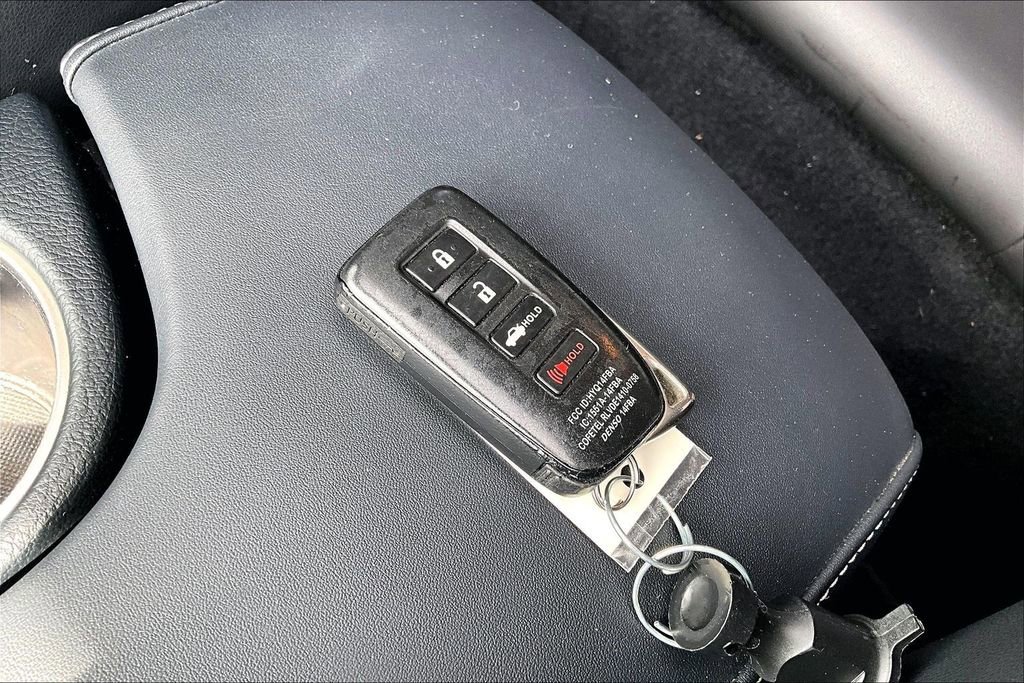 Used 2016 Lexus IS 200t image 12