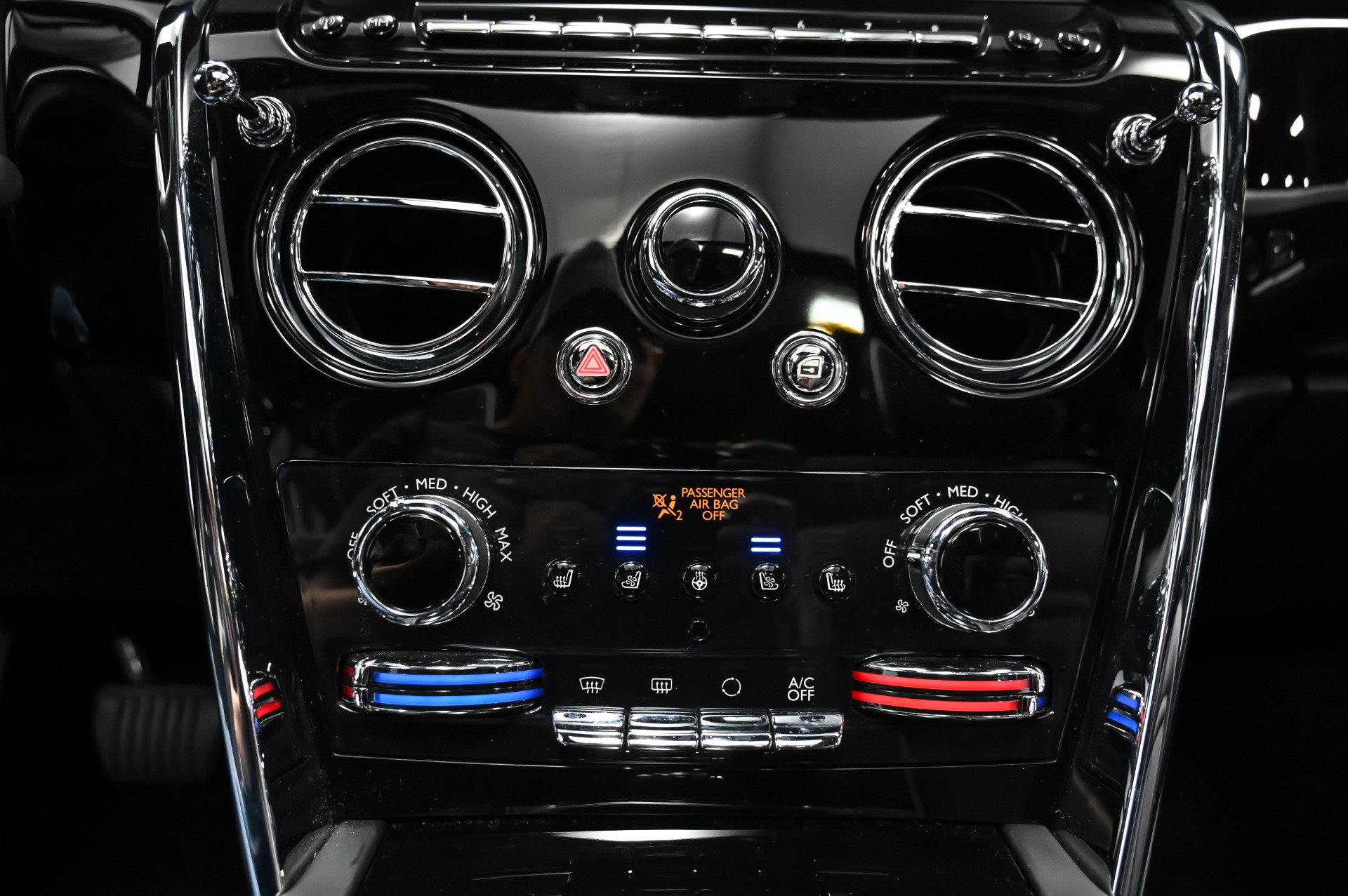 Used 2019 Rolls-Royce Cullinan image 34