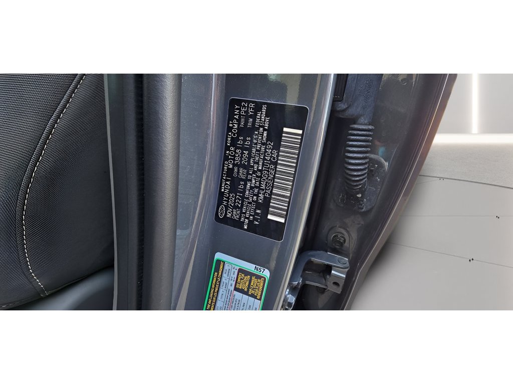 Used 2026 Hyundai Elantra Sport FWD image 38
