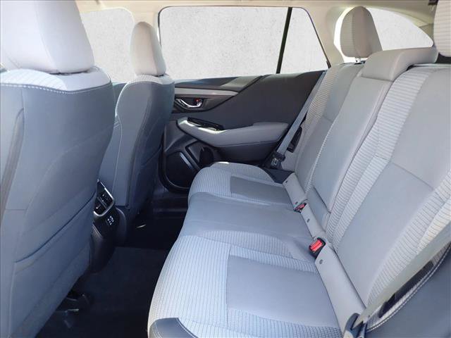 Used 2024 Subaru Outback Premium AWD/4WD image 9