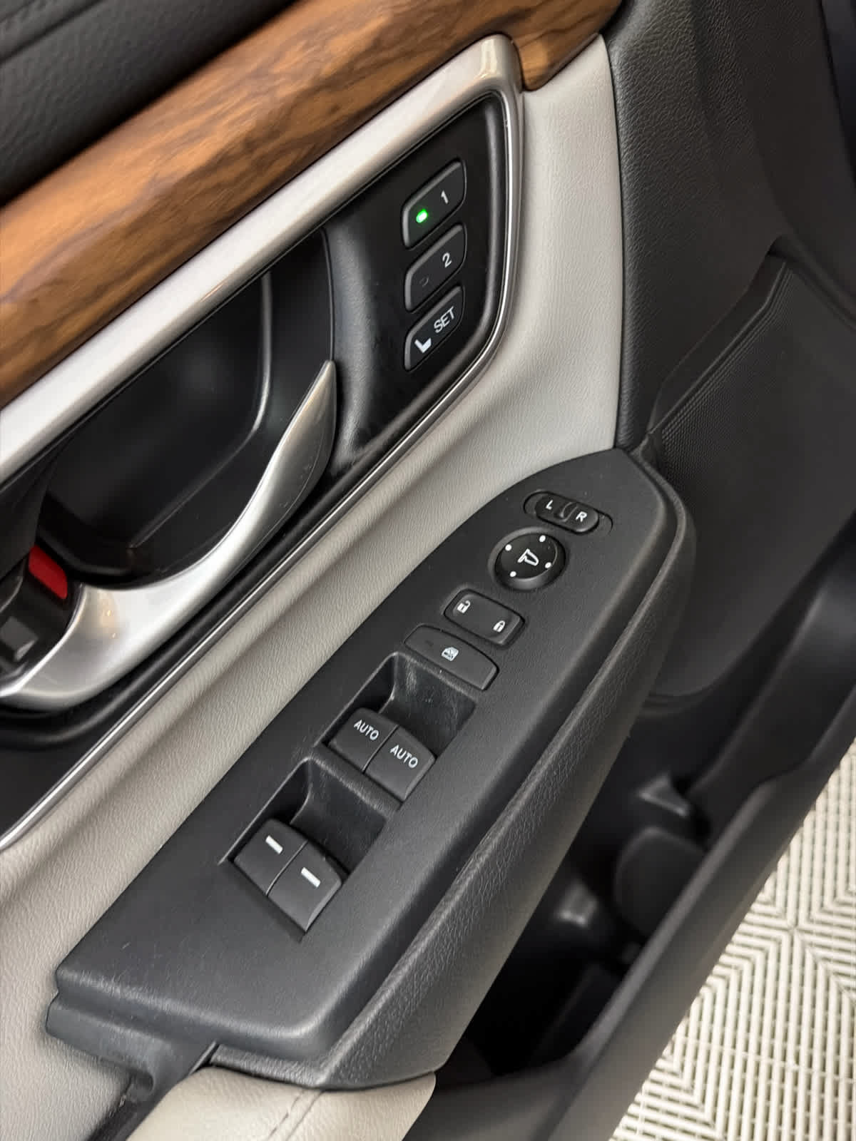 Used 2020 Honda CR-V EX-L image 23