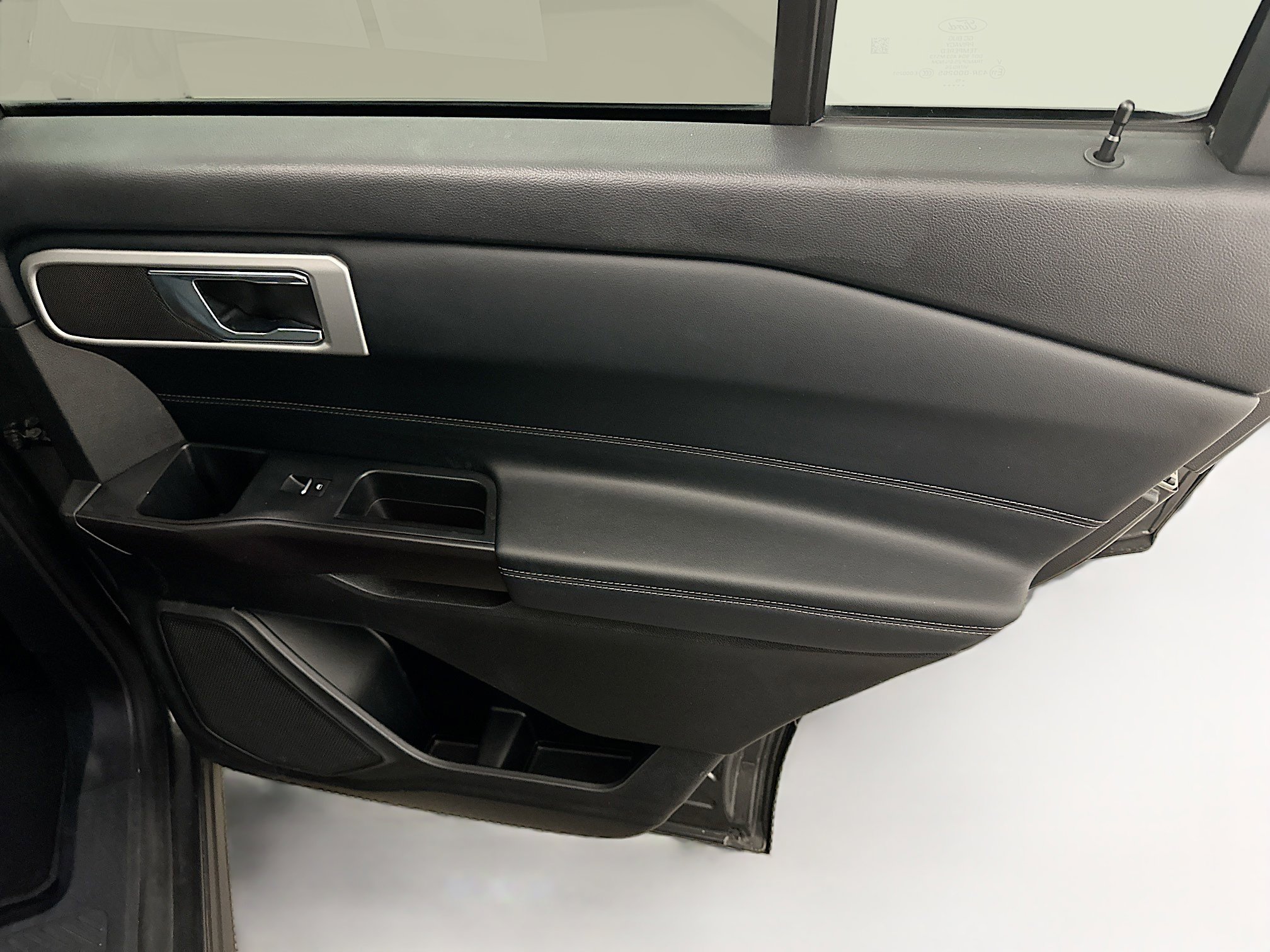 Used 2020 Ford Explorer XLT w/ Equipment Group 202A image 34