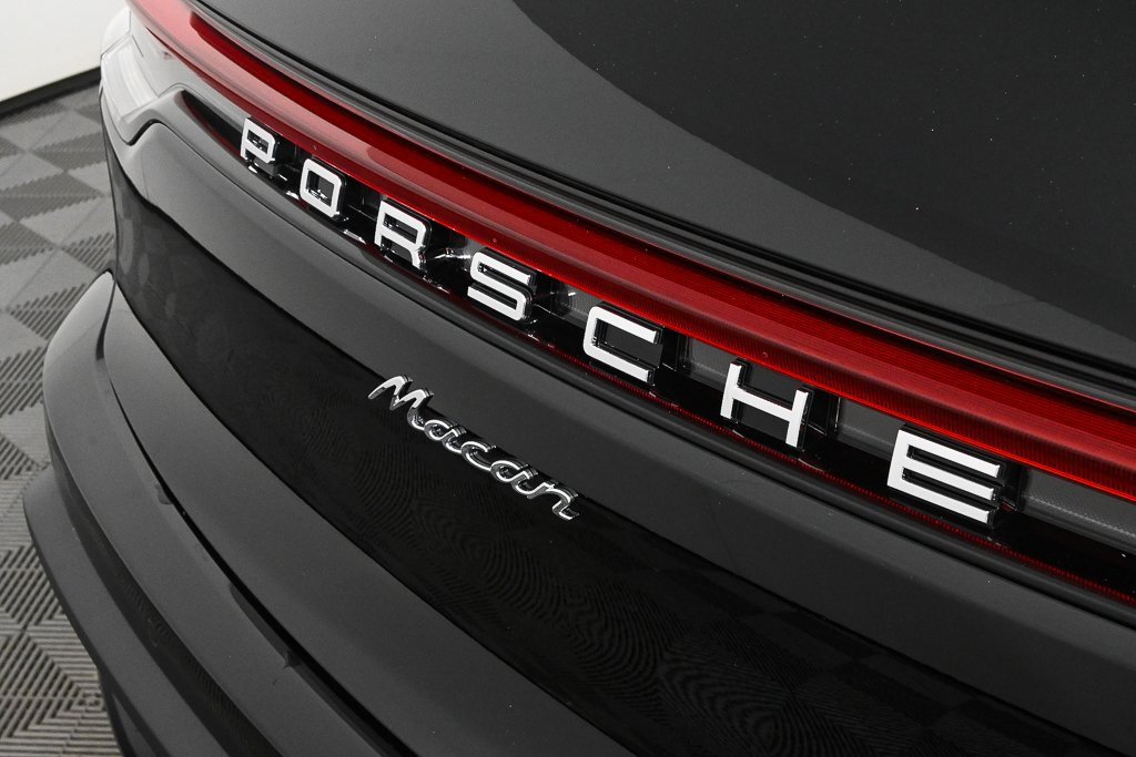 New 2026 Porsche Macan image 38