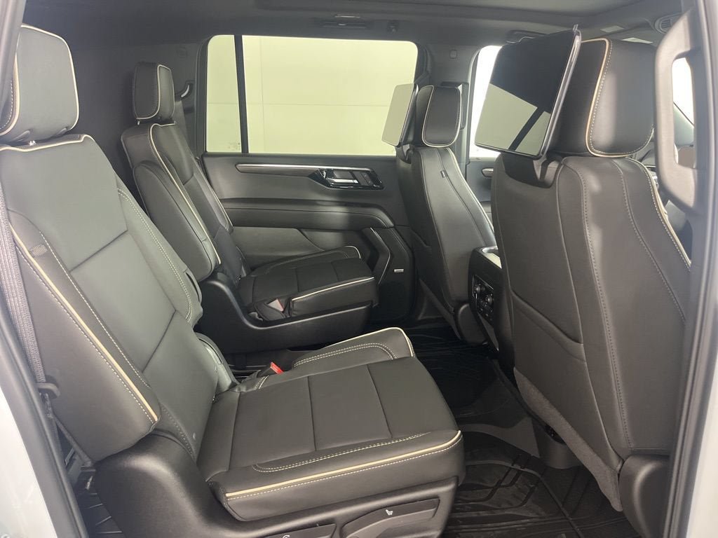 New 2026 Chevrolet Suburban Premier AWD/4WD image 20